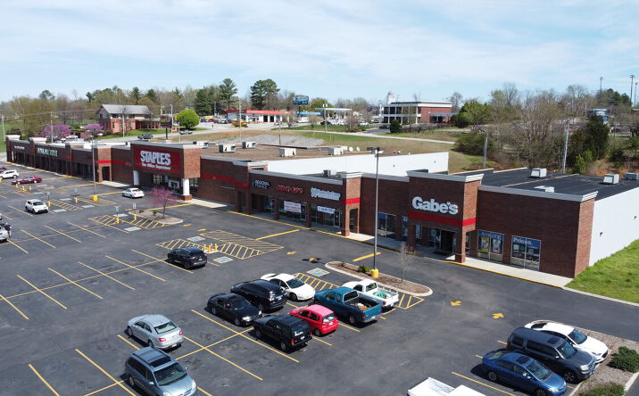 Pictures of Retail property located at 540 S Willow Ave, Cookeville, TN 38501 for lease - image #1