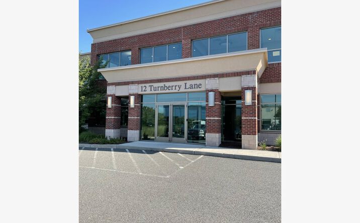Pictures of Office property located at 12 Turnberry Ln, Newtown, CT 06482 for lease - image #1