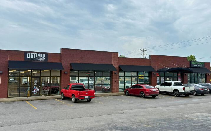 Pictures of Retail, Office property located at 432 S Mill St, Rogersville, MO 65742 for lease - image #1