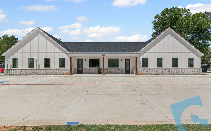 Pictures of Office, Industrial property located at 908 Cresthaven Dr, Euless, TX 76040 for lease - image #1