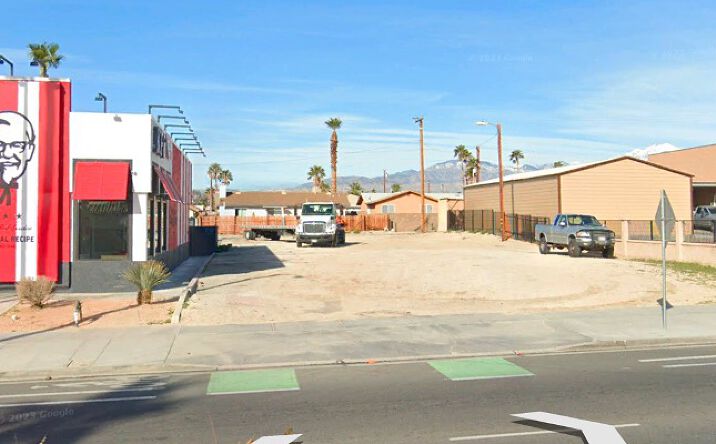 Pictures of Restaurant property located at 13947 Palm Dr, Desert Hot Springs, CA 92240 for lease - image #1