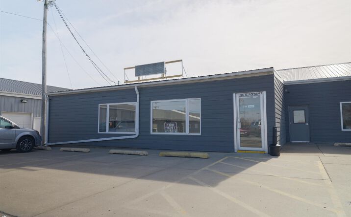 Pictures of Office, Retail, Industrial property located at 309 E Agency Road, West Burlington, IA 52655 for lease - image #1