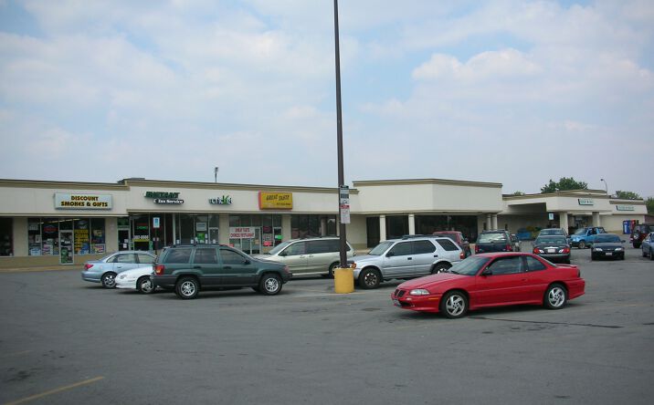 Pictures of Retail, Special Purpose property located at 989 S South St, Wilmington, OH 45177 for lease - image #1