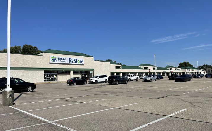 Pictures of Retail, Special Purpose property located at 4613 Dixie Hwy, Fairfield, OH 45014 for lease - image #1