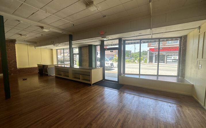 Pictures of Retail, Office property located at 168 Main St, Webster, MA 01570 for lease - image #1