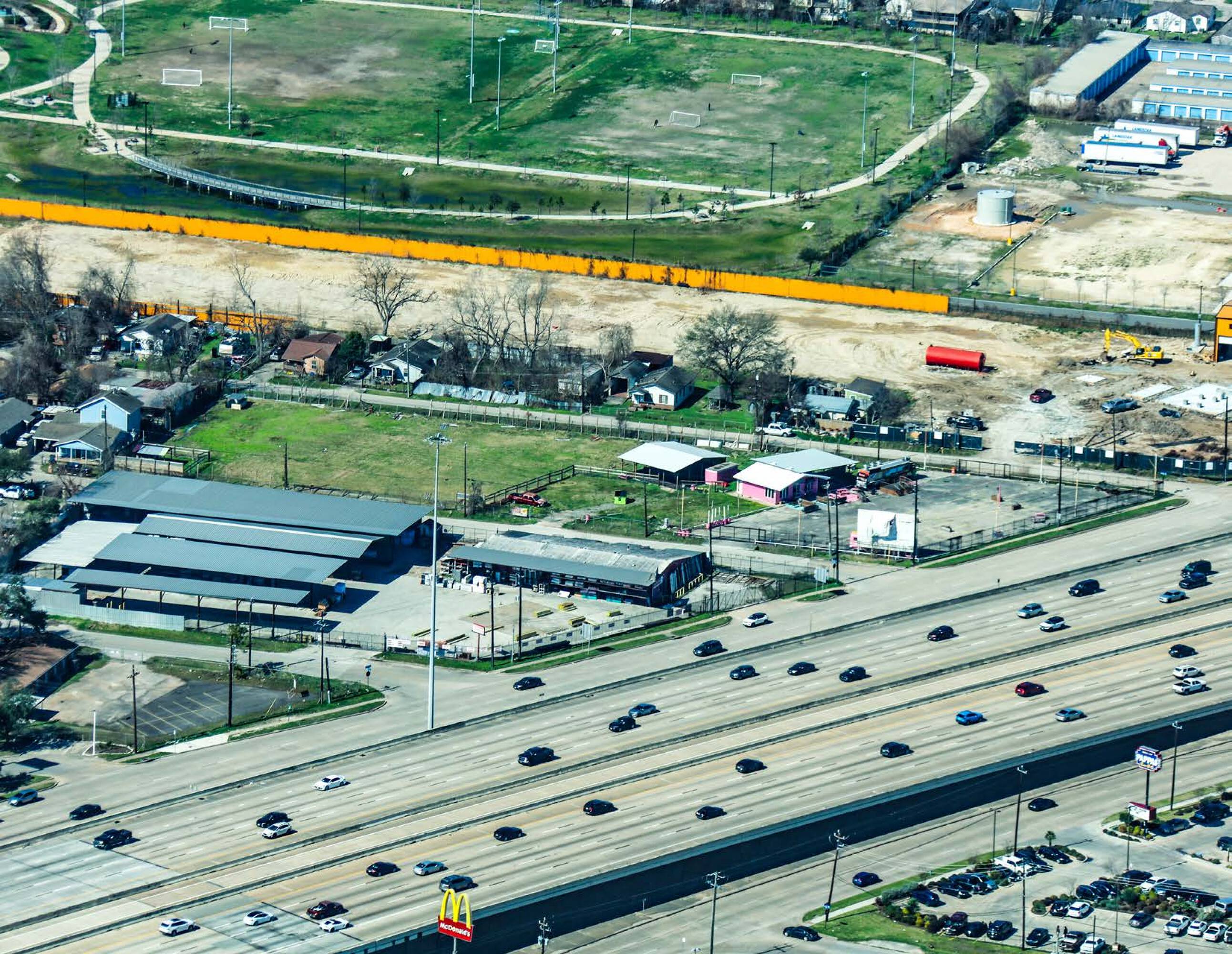 10917 Eastex Fwy