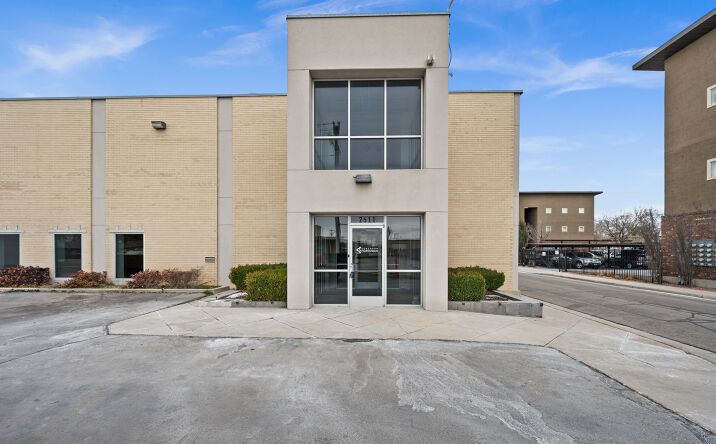 Pictures of Office property located at 2511 S W Temple St, South Salt Lake, UT 84115 for sales - image #1