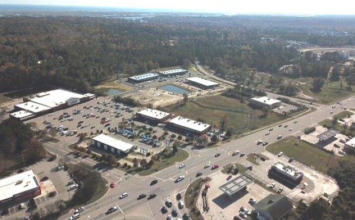 Pictures of Retail property located at 14560 US-17, Hampstead, NC 28443 for lease - image #1