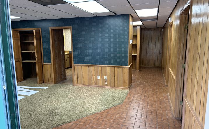 Pictures of Retail, Office property located at 16455 FL-40, Silver Springs, FL 34488 for lease - image #1