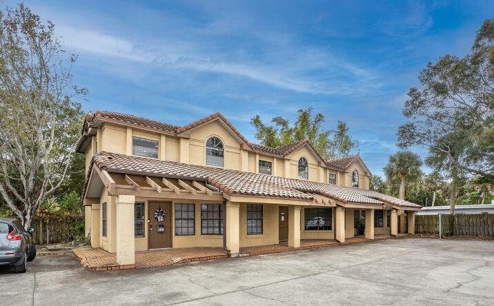 Pictures of Office property located at 217 Seminole Ave W, Melbourne, FL 32901 for lease - image #1