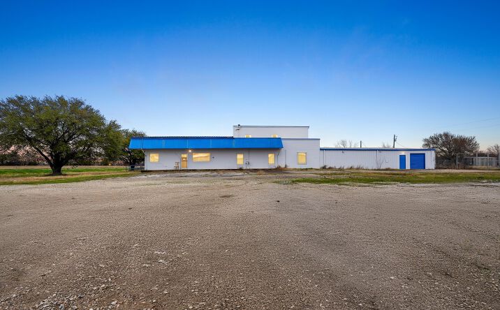 Pictures of Industrial property located at 2001 I-30 Frontage Rd, Greenville, TX 75402 for lease - image #1