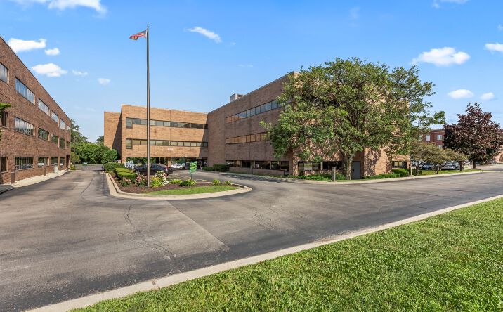 Pictures of Office property located at 608 S Washington St, Naperville, IL 60540 for lease - image #1