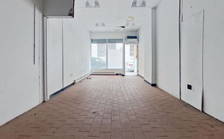 Pictures of Retail, Office, Restaurant property located at 206 Rivington St, New York, NY 10002 for lease - image #1