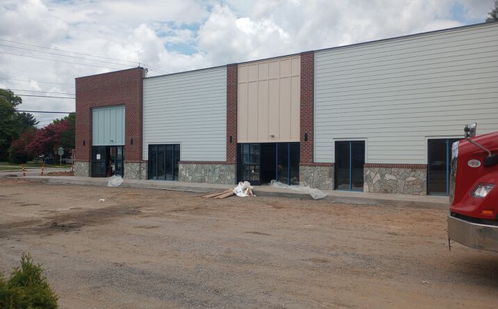 Pictures of Office property located at 633 S Broadway St, Forest City, NC 28043 for lease - image #1