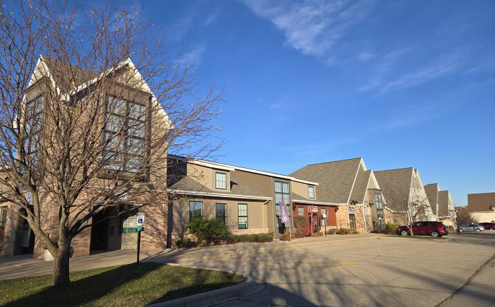 Pictures of Retail, Office property located at 1011 N Edge Trail, Verona, WI 53593 for lease - image #1