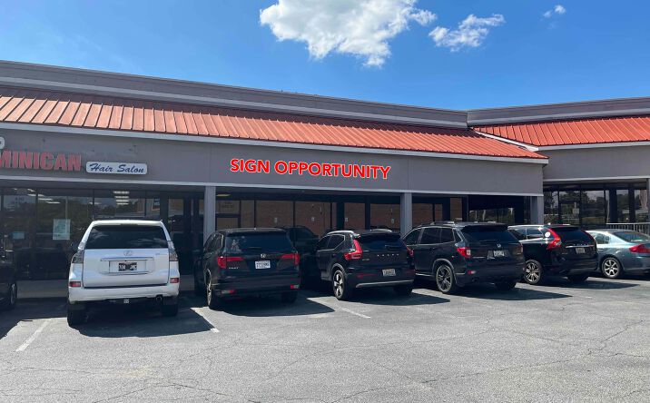 Pictures of Office property located at 430 Green Springs Hwy, Homewood, AL 35209 for lease - image #1