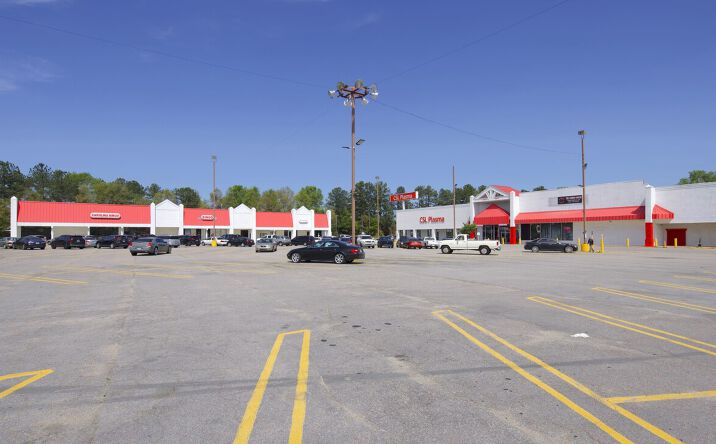 Pictures of Retail property located at 2768 Decker Blvd, Columbia, SC 29206 for lease - image #1