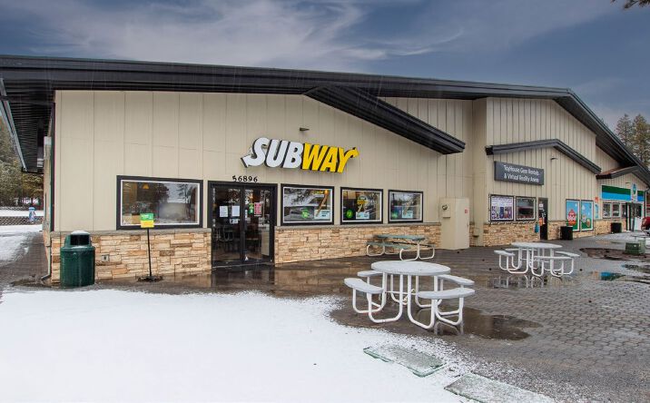 Pictures of Retail, Restaurant property located at 56896 Venture Ln, Sunriver, OR 97707 for lease - image #1
