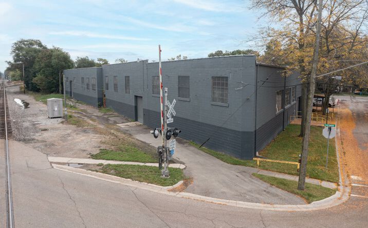 Pictures of Industrial property located at 407 Hadley St, Holly, MI 48442 for lease - image #1
