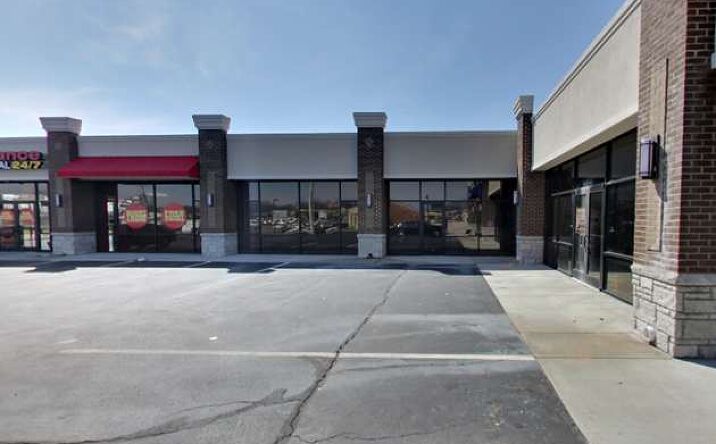 Pictures of Retail property located at 2068 Wilma Rudolph Blvd, Clarksville, TN 37040 for lease - image #1