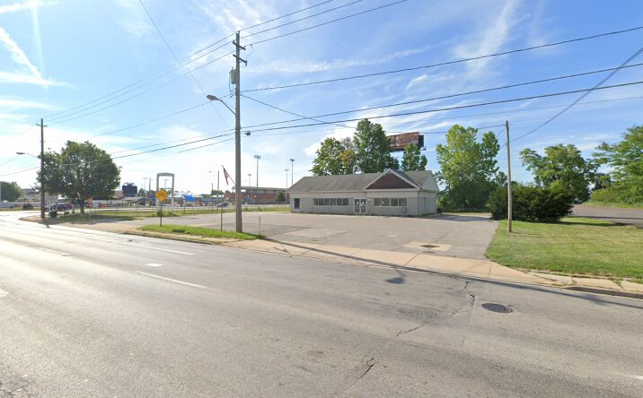 Pictures of Retail, Land, Restaurant property located at 35100 Vine St, Eastlake, OH 44095 for sales - image #1