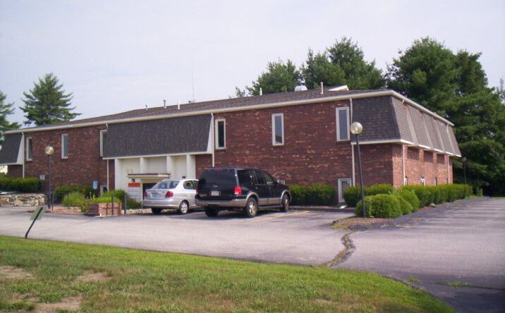 Pictures of Retail, Office property located at 13 Orchard View Dr, Londonderry, NH 03053 for lease - image #1