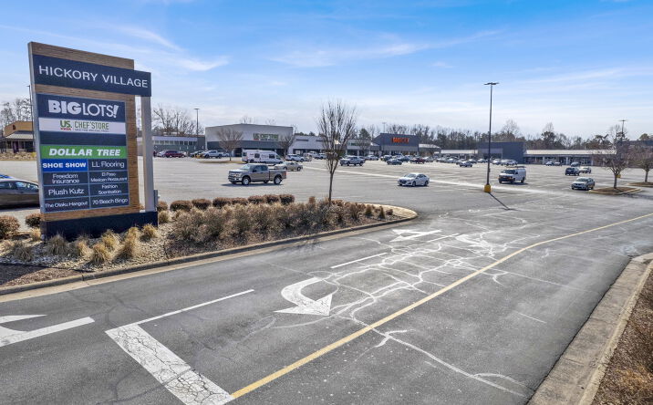 Pictures of Retail property located at 527 U.S. Hwy 70 SW, Hickory, NC 28602 for lease - image #1