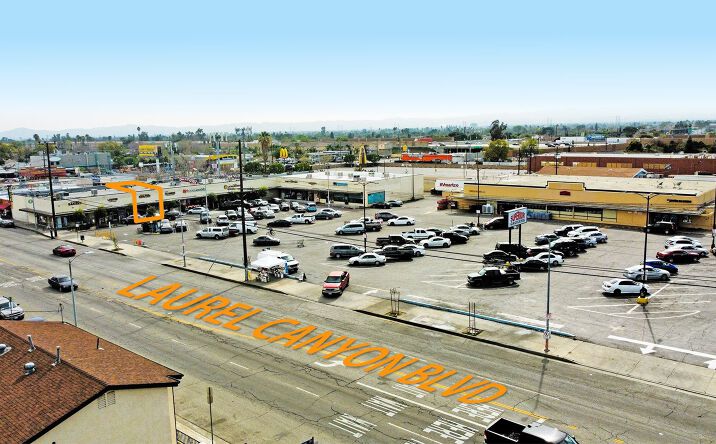 Pictures of Retail property located at 10425 Laurel Canyon Blvd, Pacoima, CA 91331 for lease - image #1