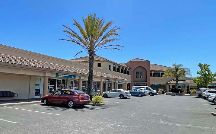 Pictures of Retail, Office, Restaurant property located at 8499 Old Redwood Hwy, Windsor, CA 95492 for lease - image #1