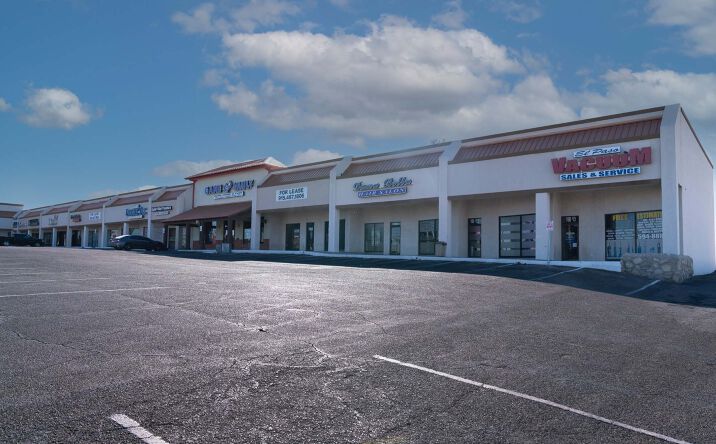 Pictures of Retail property located at 1188 N Yarbrough Dr, El Paso, TX 79925 for lease - image #1