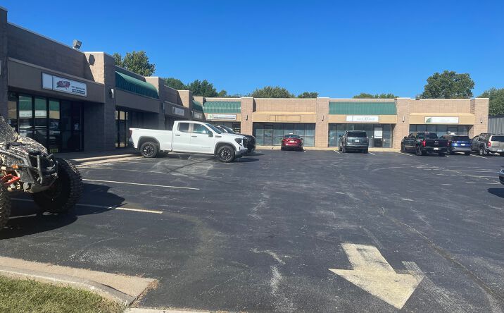 Pictures of Office, Industrial property located at 1447 S Enterprise Ave, Springfield, MO 65804 for lease - image #1