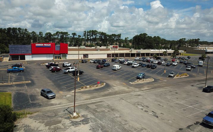 Pictures of Retail property located at 1756 US-17 BUS, Surfside Beach, SC 29575 for lease - image #1