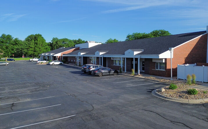Pictures of Office property located at 7822 Davenport St, Omaha, NE 68114 for lease - image #1