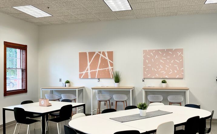 Pictures of Office property located at 3400 Plantation Dr, Lincoln, NE 68516 for lease - image #1