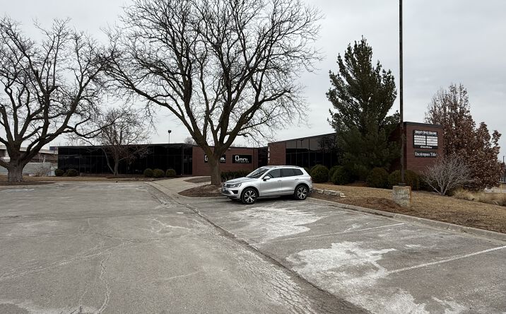 Pictures of Office property located at 407 N 117th St, Omaha, NE 68154 for lease - image #1