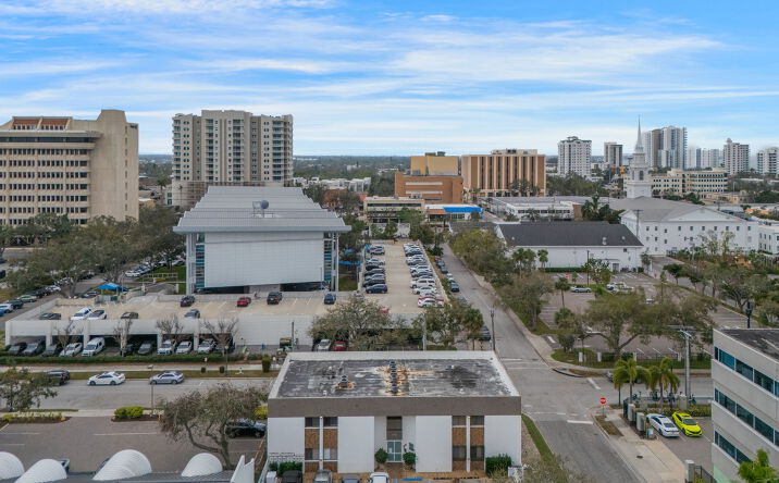 Pictures of Office property located at 1717 2nd St, Sarasota, FL 34236 for lease - image #1