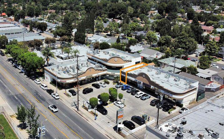 Pictures of Office property located at 16935 Vanowen St, Los Angeles, CA 91406 for lease - image #1