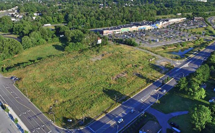 Pictures of Retail, Land property located at 18010 Hollyhock Rd, Hagerstown, MD 21740 for lease - image #1