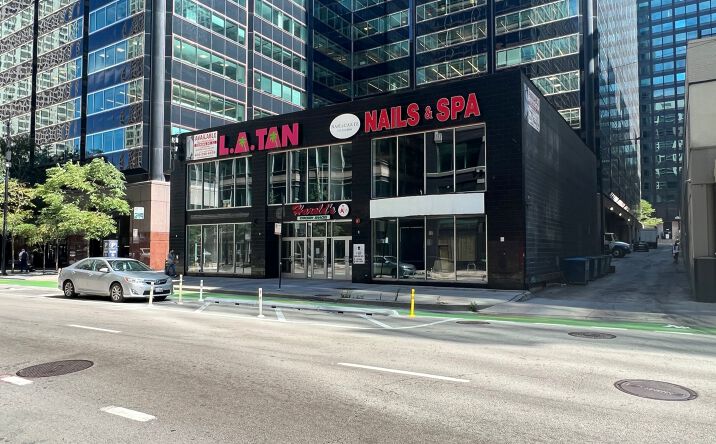 Pictures of Retail property located at 113 S Clinton St, Chicago, IL 60661 for lease - image #1