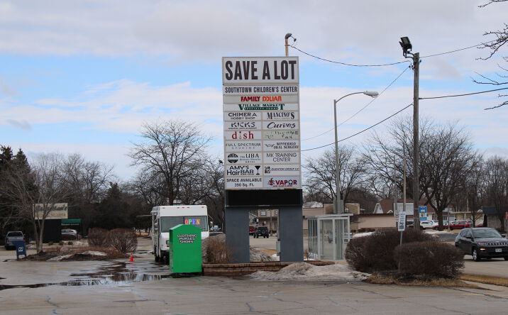 Pictures of Retail, Office property located at 824 S Main St, Fond du Lac, WI 54935 for lease - image #1