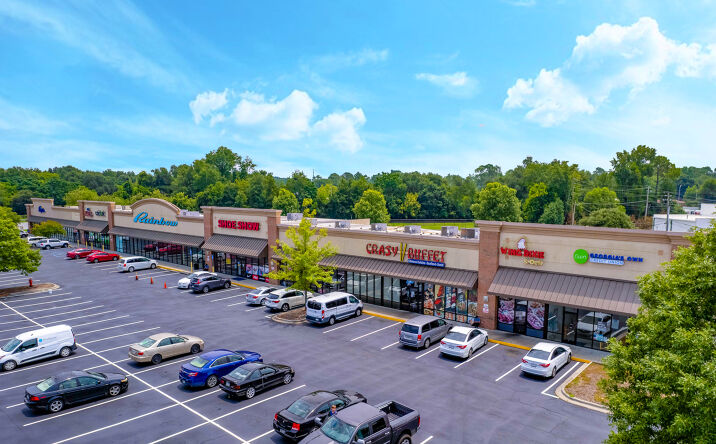 Pictures of Retail property located at 262 Cordele Rd, Albany, GA 31705 for lease - image #1