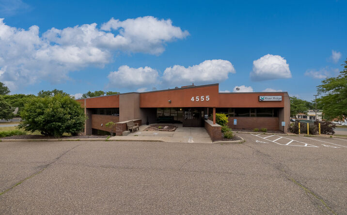 Pictures of Office property located at 4555 Erin Dr, Eagan, MN 55122 for lease - image #1