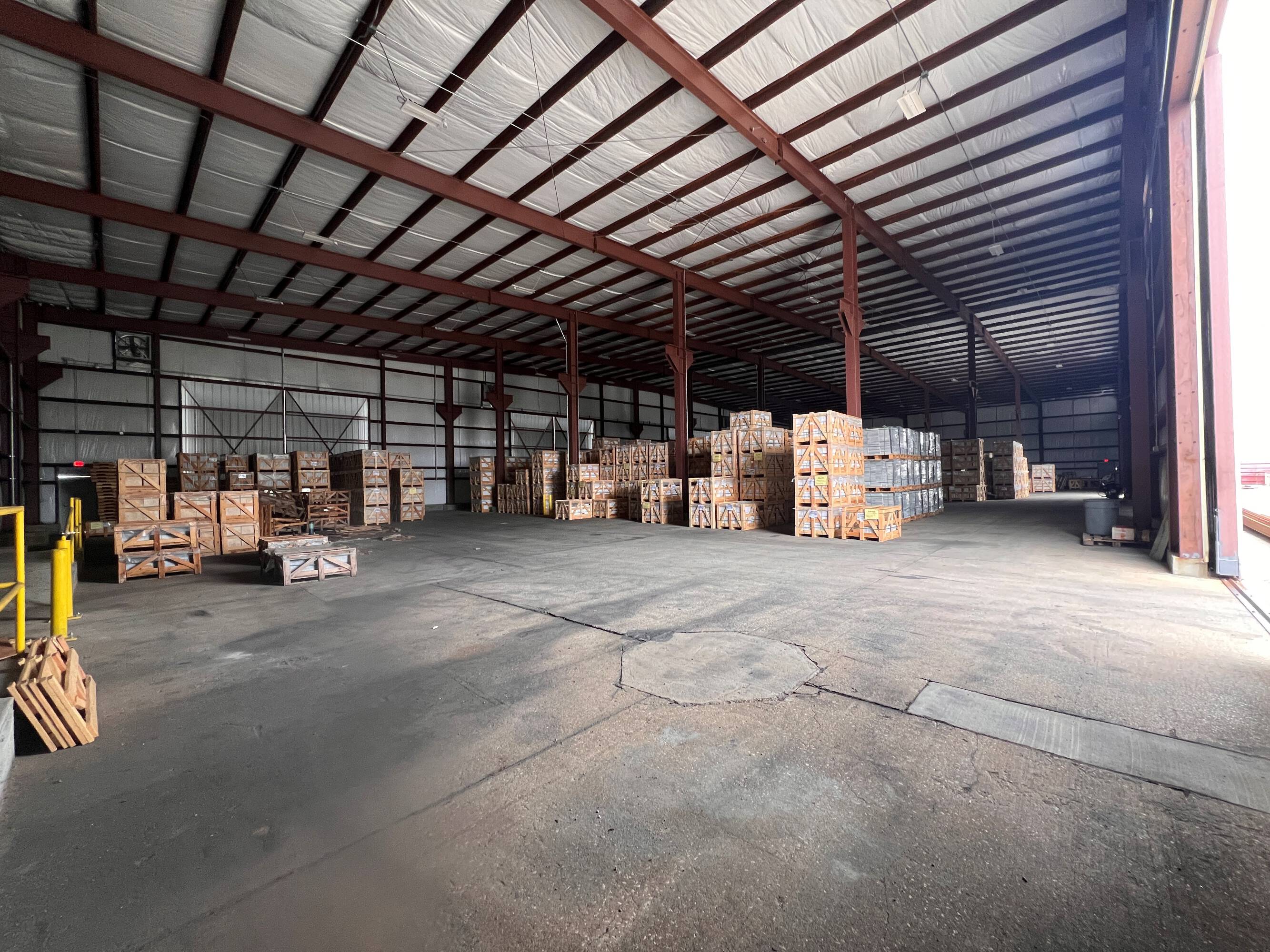 22,800 SF Office/Warehouse