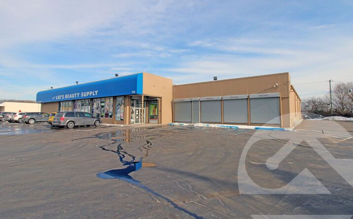 Pictures of Retail, Office, Restaurant property located at 746 N. Perry Ave, Pontiac, MI 48342 for lease - image #1