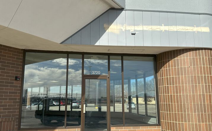 Pictures of Retail property located at 3702 - 3748 North Main St, Rockford, IL 61103 for lease - image #1