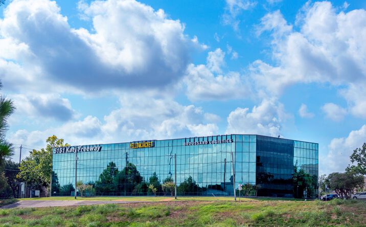 Pictures of Office property located at 5151 Katy Fwy, Houston, TX 77007 for lease - image #1
