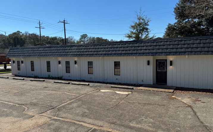 Pictures of Office property located at 4620 SpringHill Ave, Mobile, AL 36608 for lease - image #1