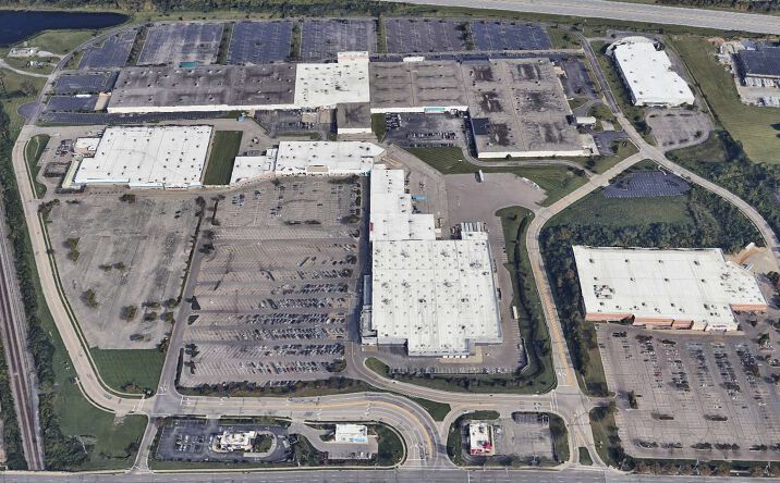 Pictures of Retail property located at 600-810 Kemper Commons, Springdale, OH 45246 for sales - image #1