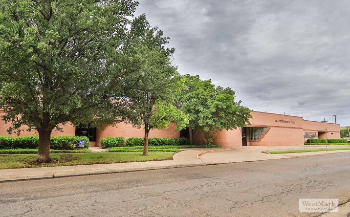 Pictures of Office property located at 3621 22nd St, Lubbock, TX 79410 for lease - image #1
