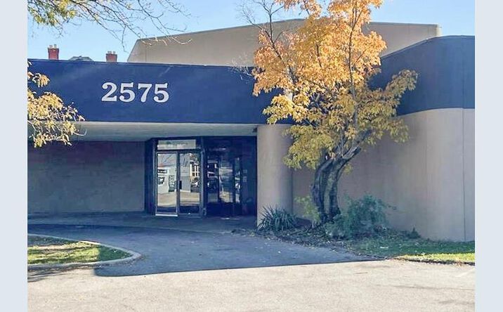 Pictures of Office property located at 2575 W Broad St, Columbus, OH 43204 for lease - image #1